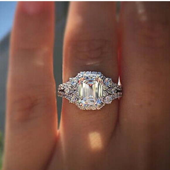 NEW 925 Silver Gorgeous Ring - Picture 2 of 9